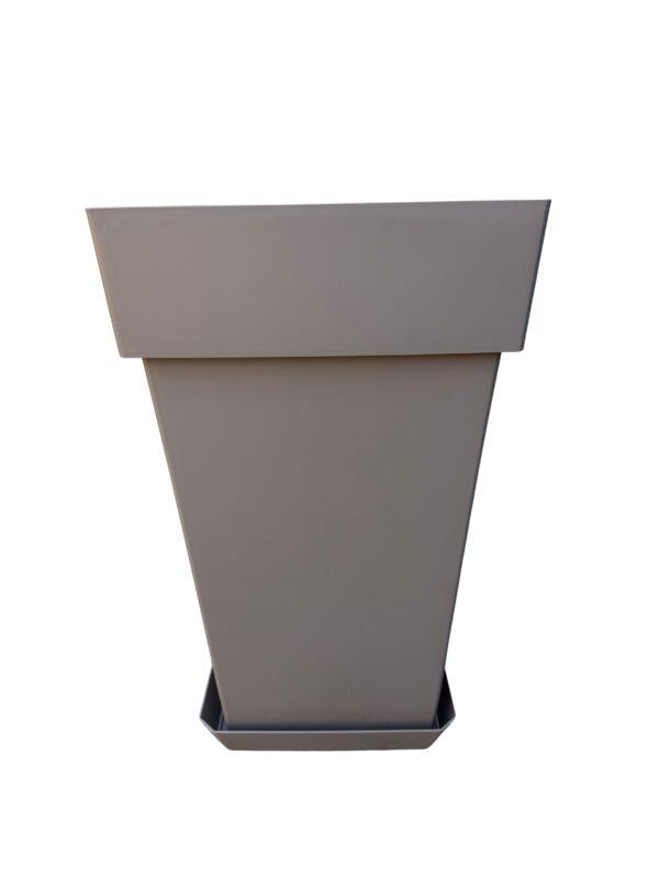 Saksija Melrose 40x40 h65 četvrtasta Saksija Melrose 40x40 h65 četvrtasta